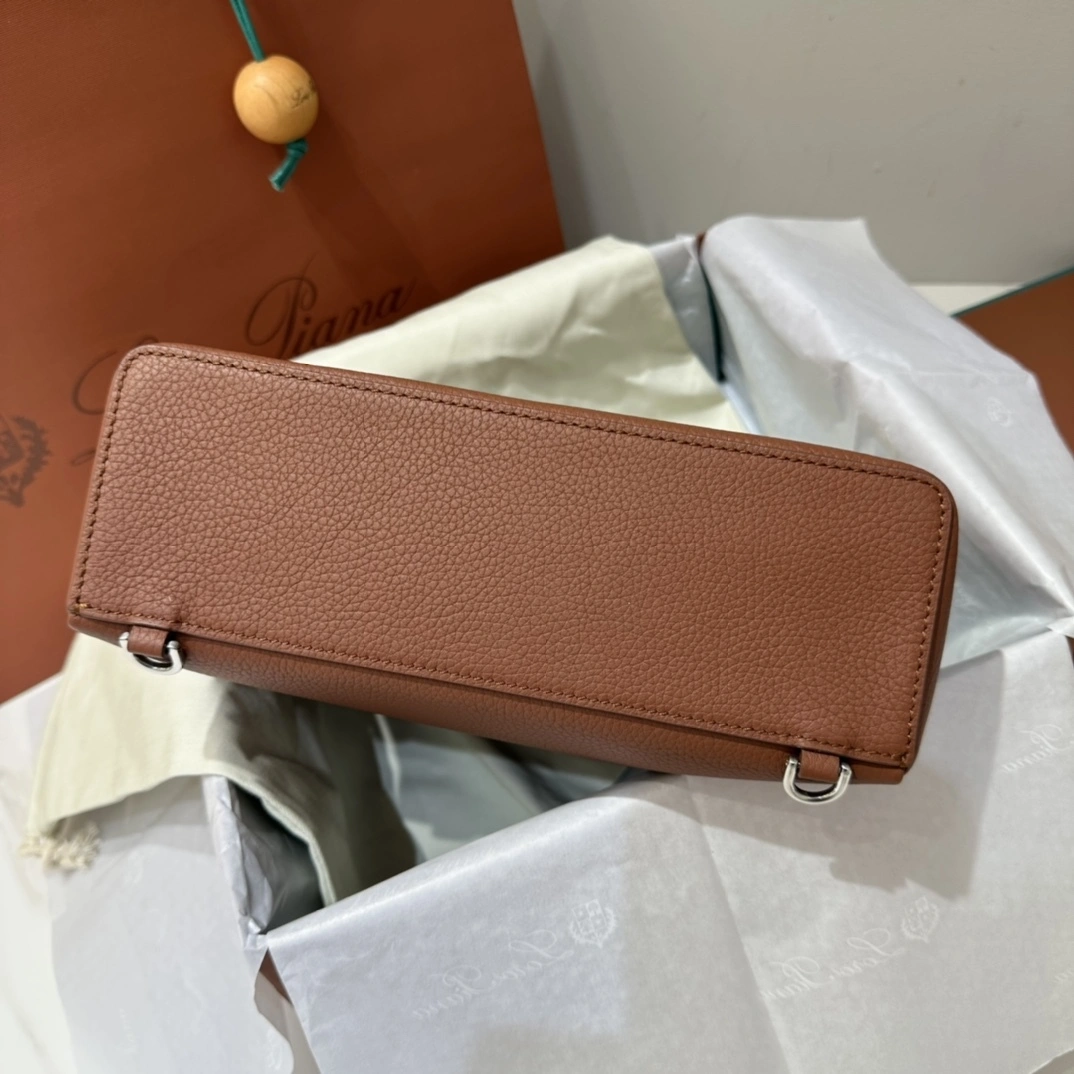 MOMO-- 8oro Pi191 FAN4041-P500 high quality version L23.5 cowhide sheepskin item:E-B177I2118
